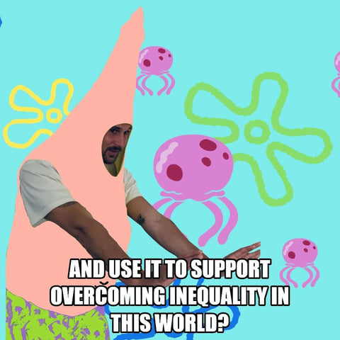Mann verkleidet als Patrick Star (Spongebob)